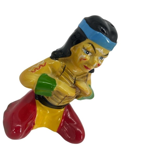 Vintage Salt & Pepper Shakers Native American Man & Drum Collectable Ceramic - Picture 3 of 8